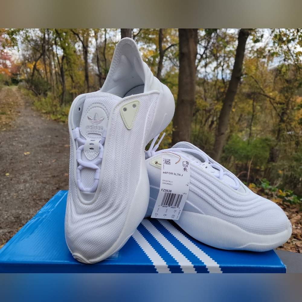 ADIDAS Kids nwt 5.5 AdiFOM SLTN sneakers